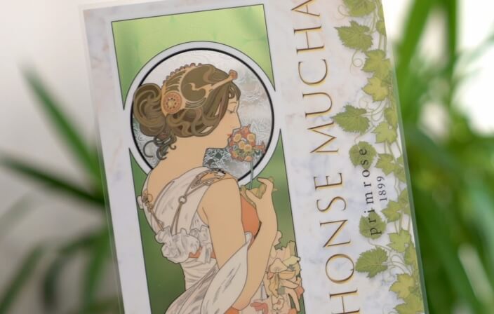 ホワイトトナーで用紙選択の幅が広がる