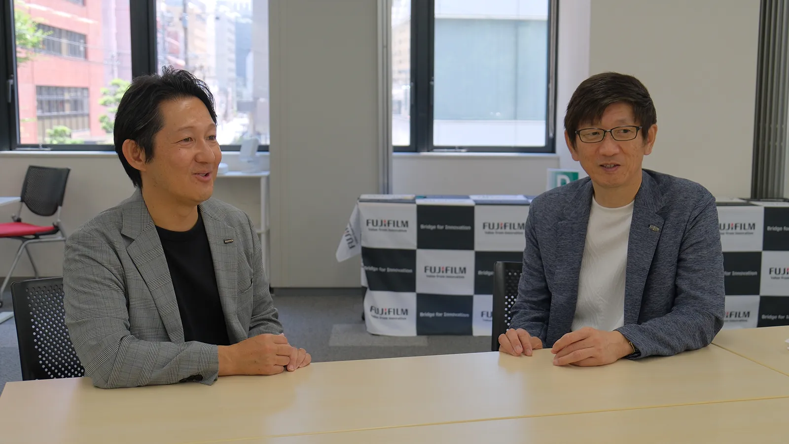 にこやかな谷村さんと大森さん