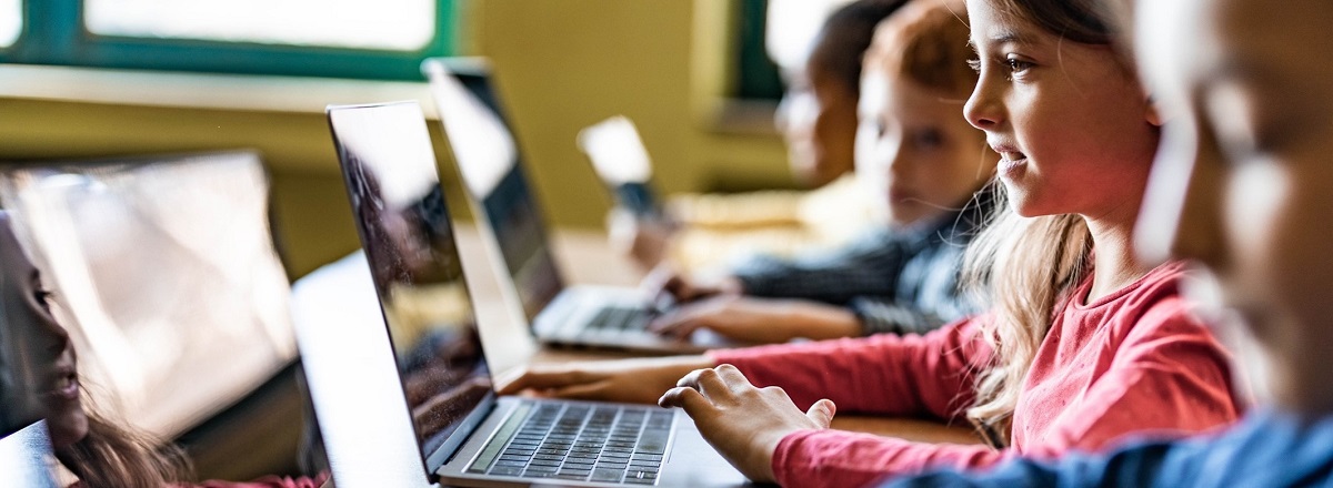 School-kids-on-laptop-Banner-image