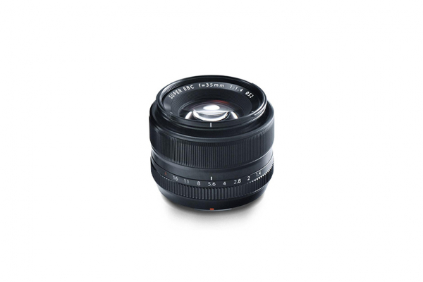 [photo] Fujifilm XF35mmF1.4 R prime lens - Black
